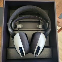 Alienware 725H Tri-Mode Wireless Gaming Headset