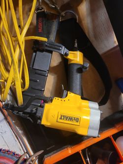 Dewalt Staples Gun