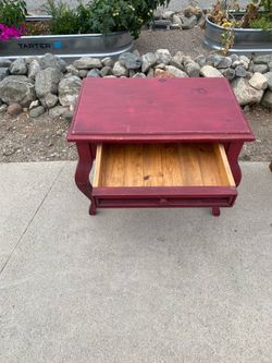 Pottery barn, end table