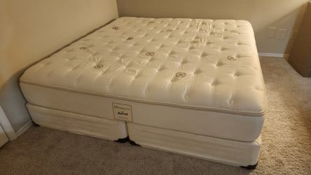King size Mattress with bed box