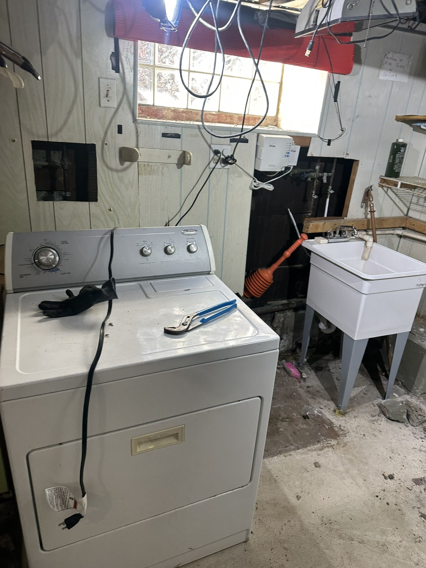 Whirlpool Gas Dryer With Matching Washer