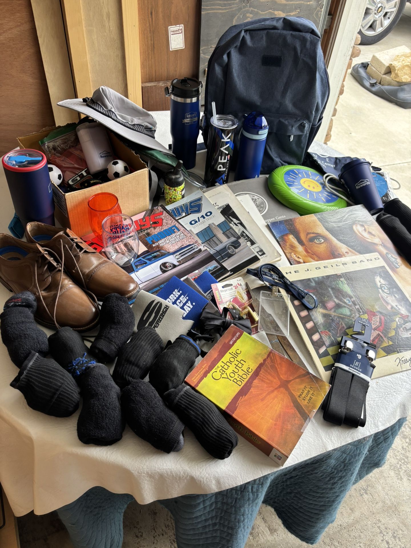 MISCELLANEOUS LOT SET