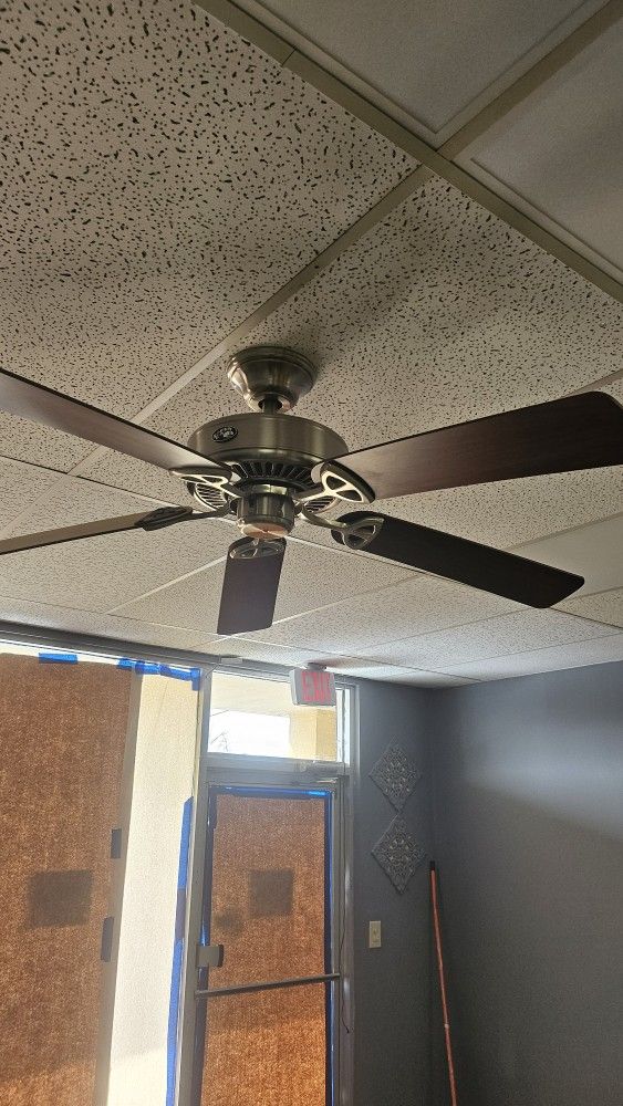 2 Celing FANS $ 25.00ea Hampton Bay