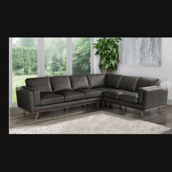 ABBYSON HOME. TAVERLY LEATHER SECTIONAL , RETAILS FOR $6000, Sofa, Couch, New, COSTCO