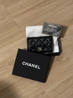 Black Quilted Mini Wallet – New