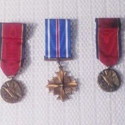 5 Mini Military Memorabilia Is 