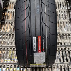 305/35/19 Nitto R2