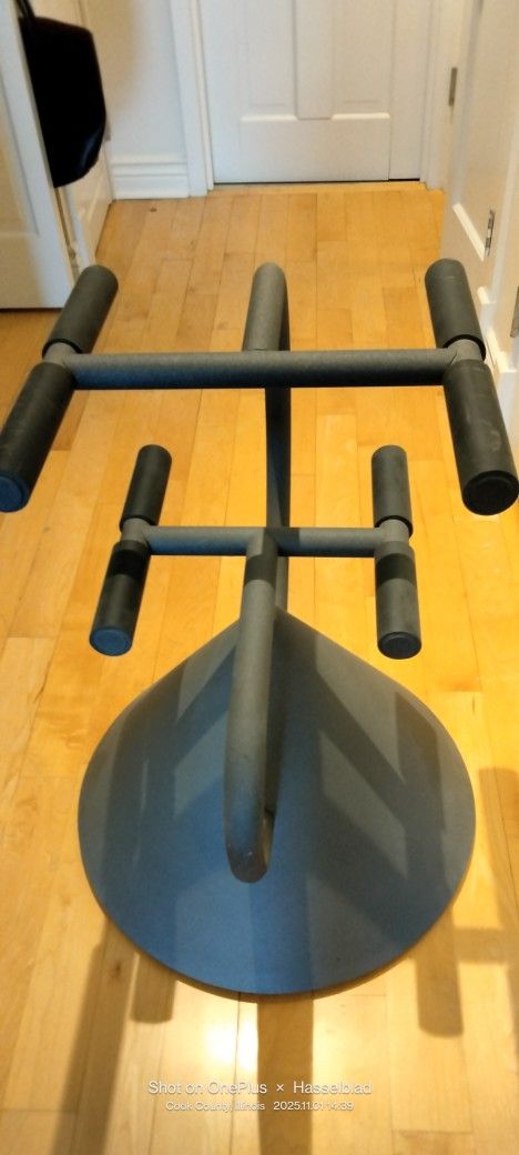 Zeus Noto Space Age Sculptural Table Trolley