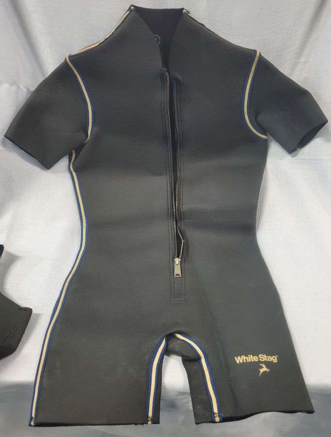 Vintage White Stag Wetsuit Size: Adult female Small.