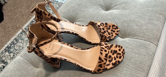 Size 11 Women’s Leopard Print Block Heels