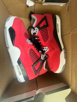 Jordan 4s red