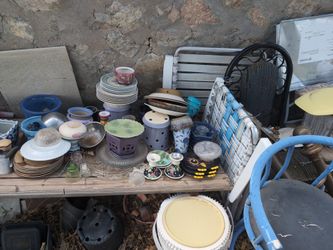 Collectors Plates And Dishes