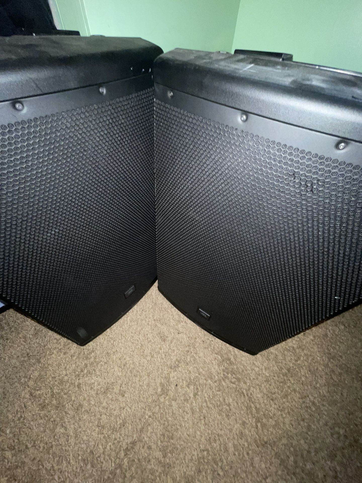 JBL Professional Speakers And Model EON615 Also Free Tripods