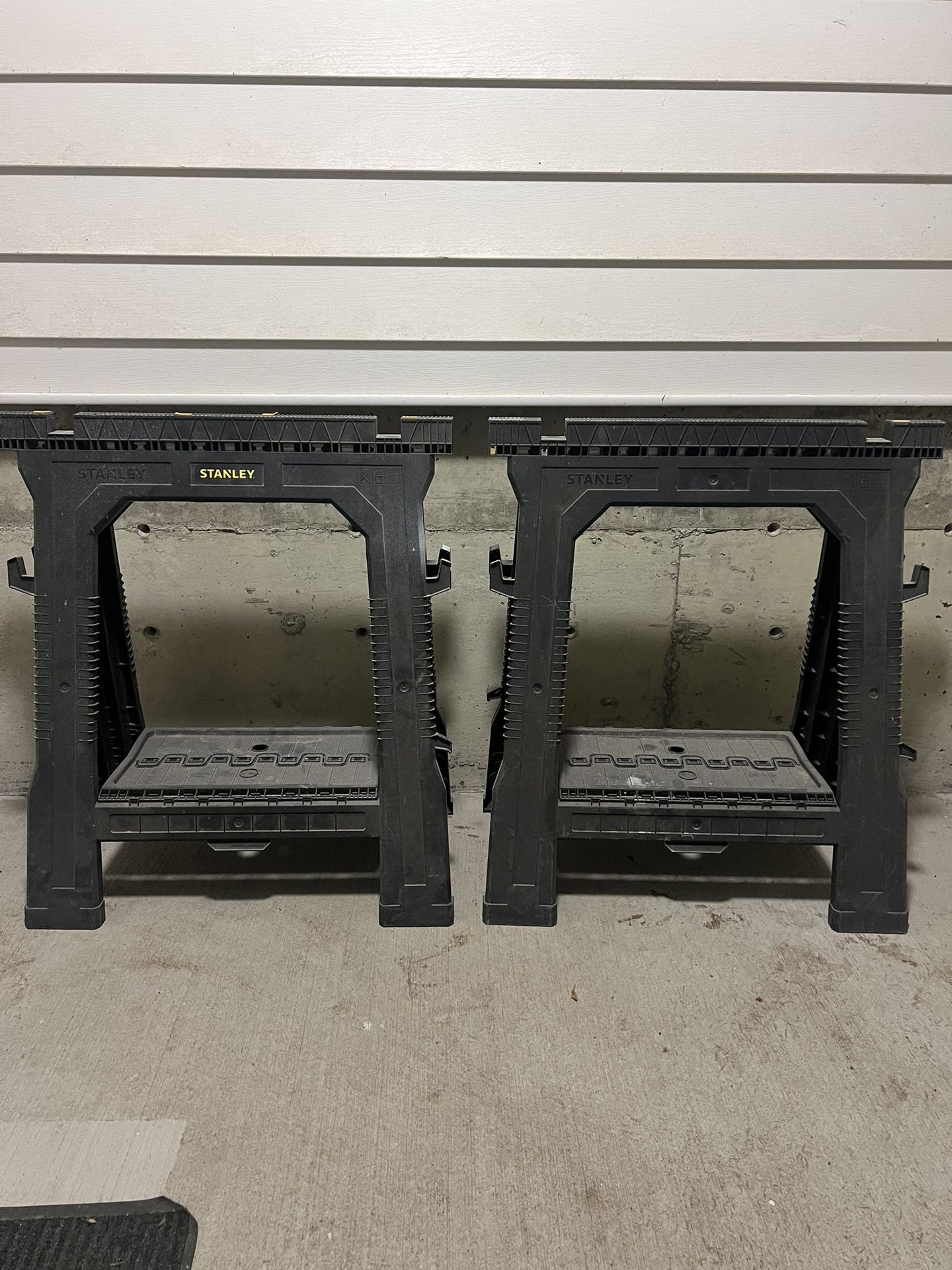 Stanley Folding Sawhorse Set