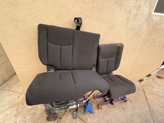 2020 Jeep Wrangler rear seats