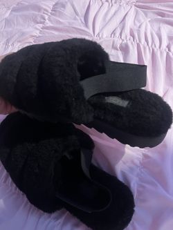Woman’s UGG slippers 