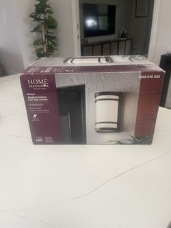 Outdoor Light