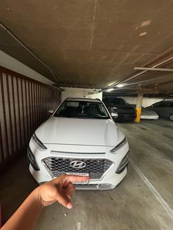 2020 Hyundai Kona SUV White// NEW ENGINE NEEDED ONLY