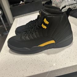 Jordan 12 Black Taxi sz 11.5