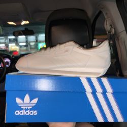 Shoes Adidas 10 Us Brand New 