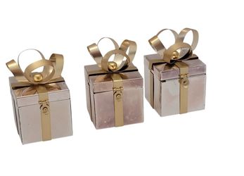 (Lot Of 3) Gold Colored Metal Square Gift Boxes Set With Bow Lids Solid Pattern. This set of 3 gold colored metal square gift boxes with bow lids feat