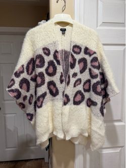 Women’s pancho