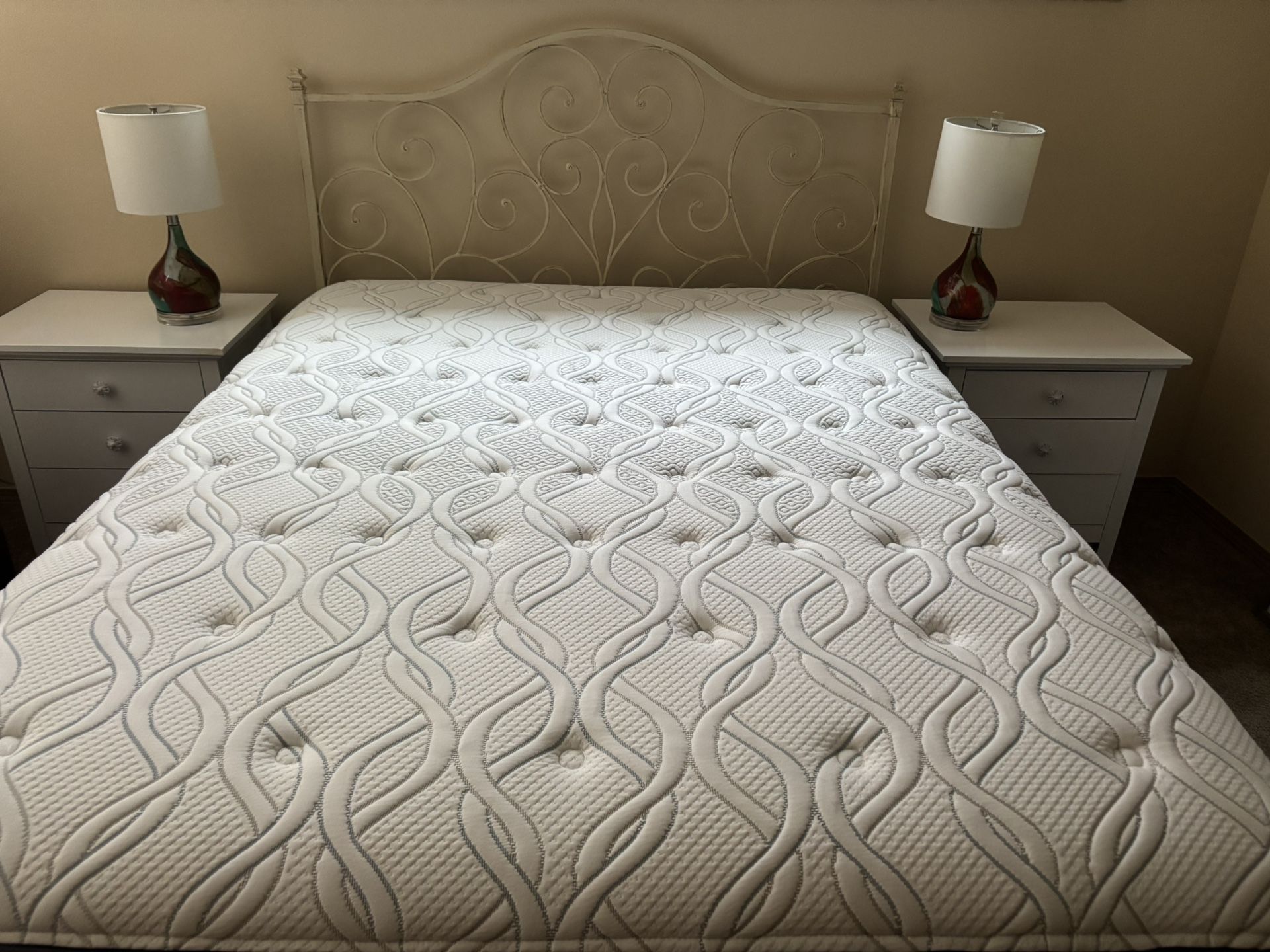 Queen Bedroom Set