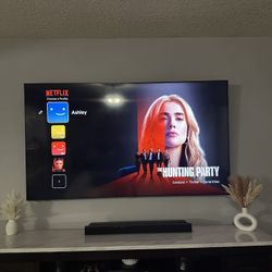 Samsung 85 Inch Smart TV / Samsung Soundbar / Wall mount 