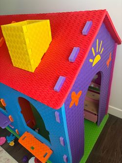 Foam playhouse