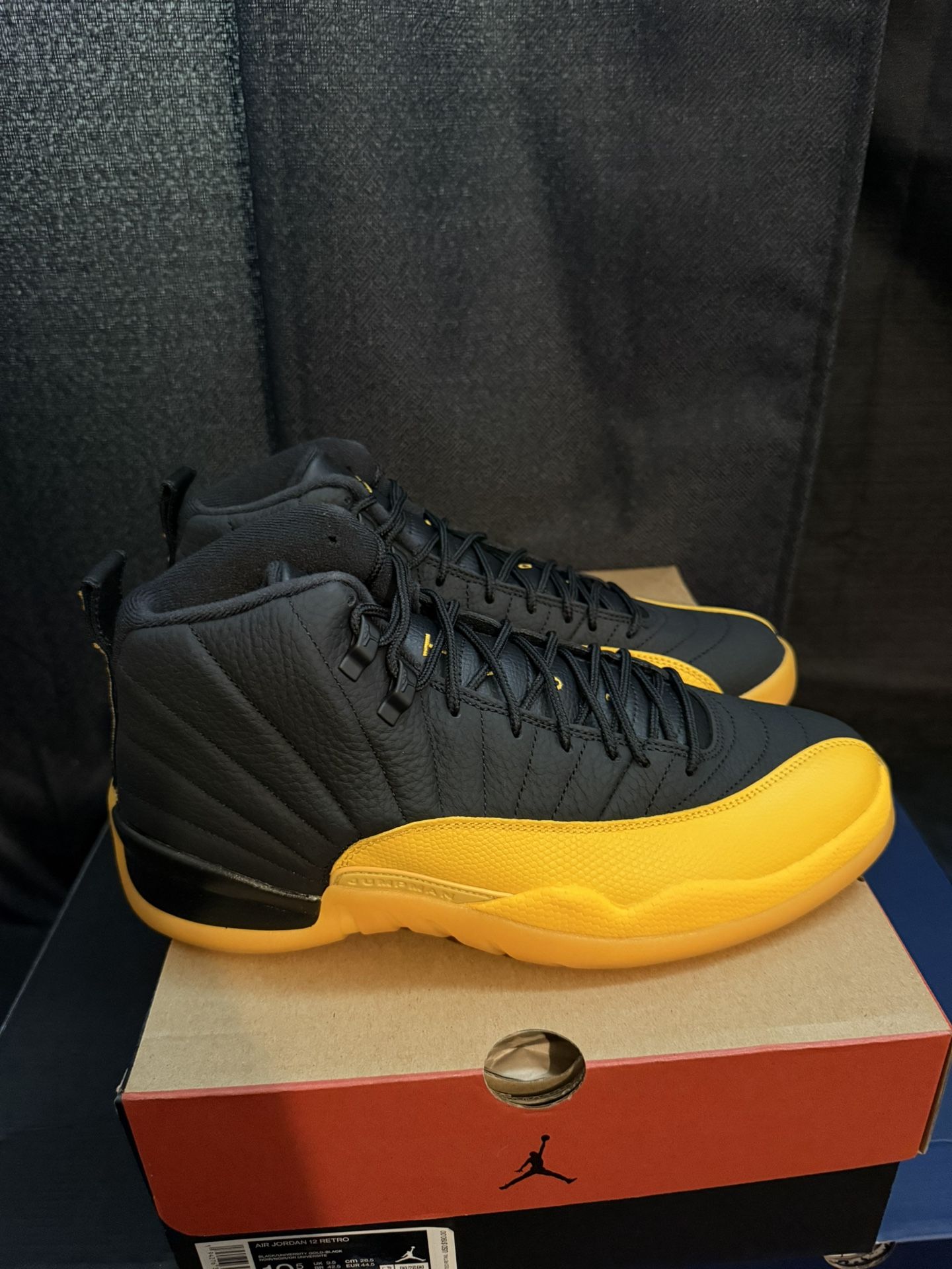 JORDAN 12 UNIVERSITY GOLD