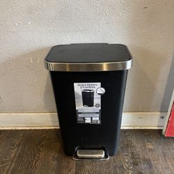 Kitchen Trash Can, 11.9 Gallon, Plastic Step on Garbage Bin