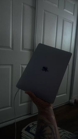 MacBook 2020