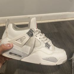 Jordan 4 ‘White Oreo’