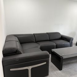 Black Sectional Sofa 