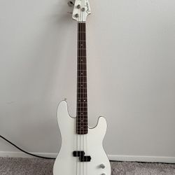 Fender Aerodyne Special Precision Bass (2023) Rosewood Fingerboard with Amp, Amp Cover, Hard Case, Tuner, Cables and Power Supply