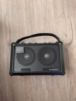 Roland MOBILE CUBE Battery-Powered Stereo Amplifier