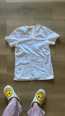 Cherokee Core Stretch White Scrub top Size Small