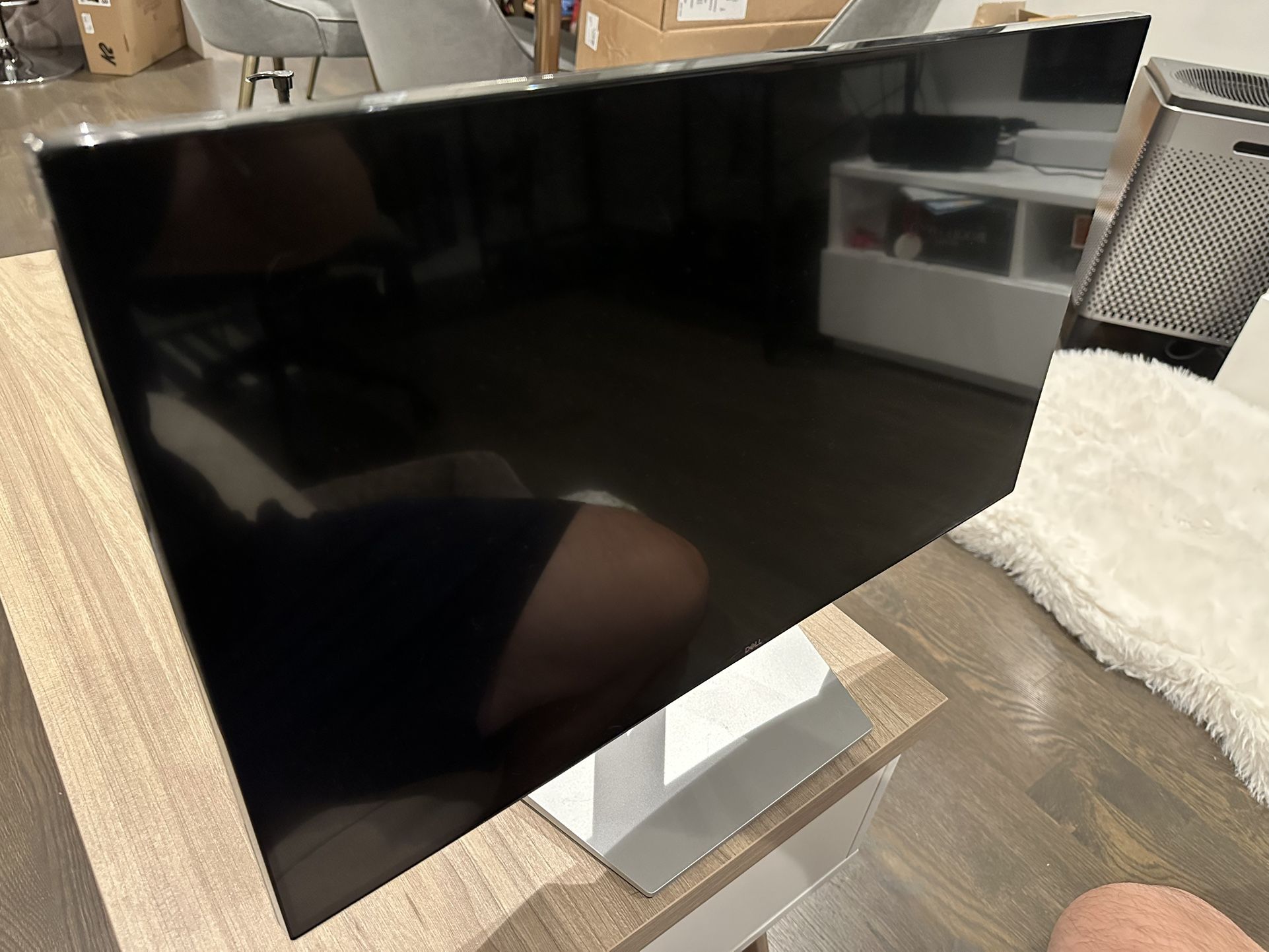Dell Monitor S2419H is a 24-inch Full HD (1920x1080) dual HDMI