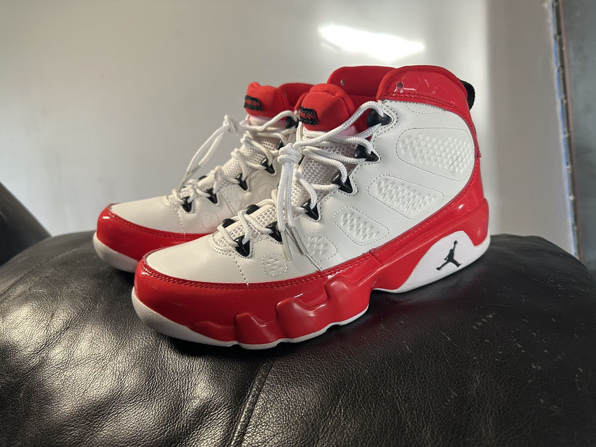 Jordan 9 Retro Size 7 1/2