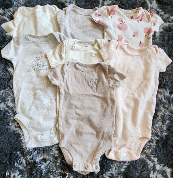 Carter's BRAND NEW 6 Months Multicolor 7 Short Sleeve Undershirts
