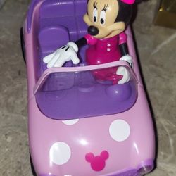 Minnie Mouse In Rolling Car