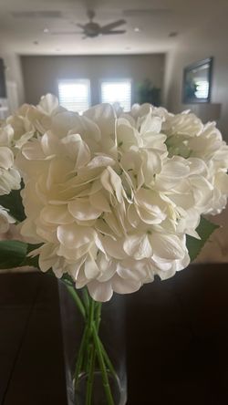 Faux hydrangeas flowers
