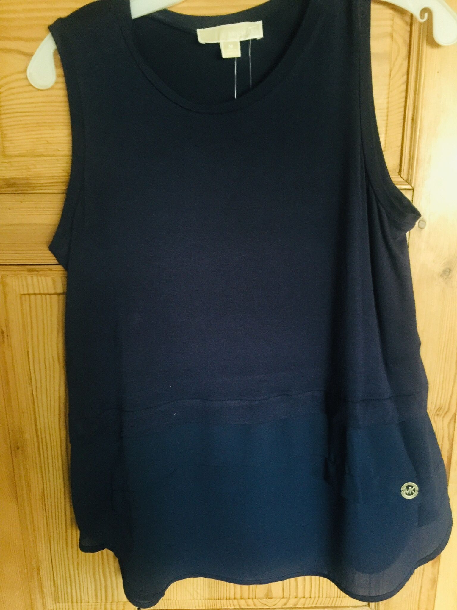 Michael Kors New Sleeveless Navy Top. Med