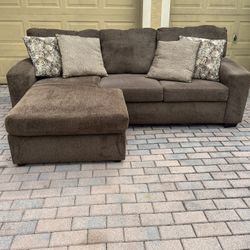 Sectional Couch *Free Delivery!*