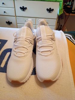 Brand new mens adidas kipitar 4.0 white basketball shoes size 11 medium