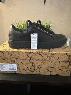 Men’s shoes