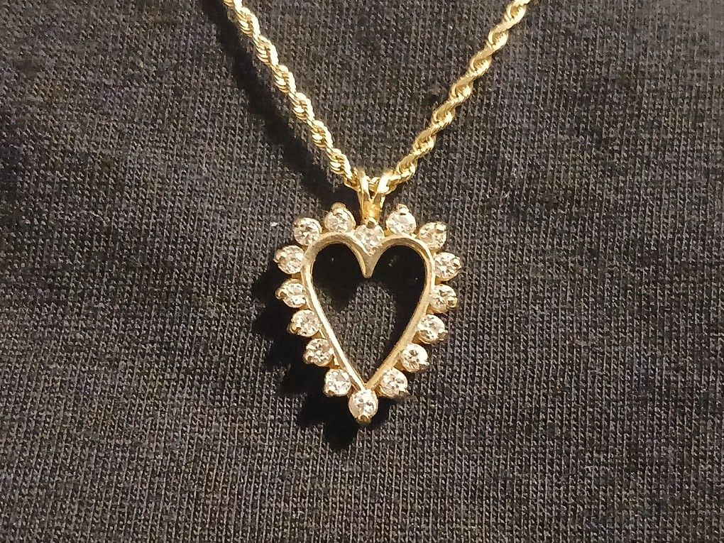10k Gold Heart Charm Sorrounded By Diamonds With 14k Gold Rope Chain