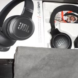 JBL Live 675NC Wireless True Adaptive Noise-cancelling On-Ear Headphones - Retail $99