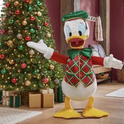 DISNEY 4 FT Animated Holiday  Donald Duck 2024 SOLD OUT!! Brand new in box  $400