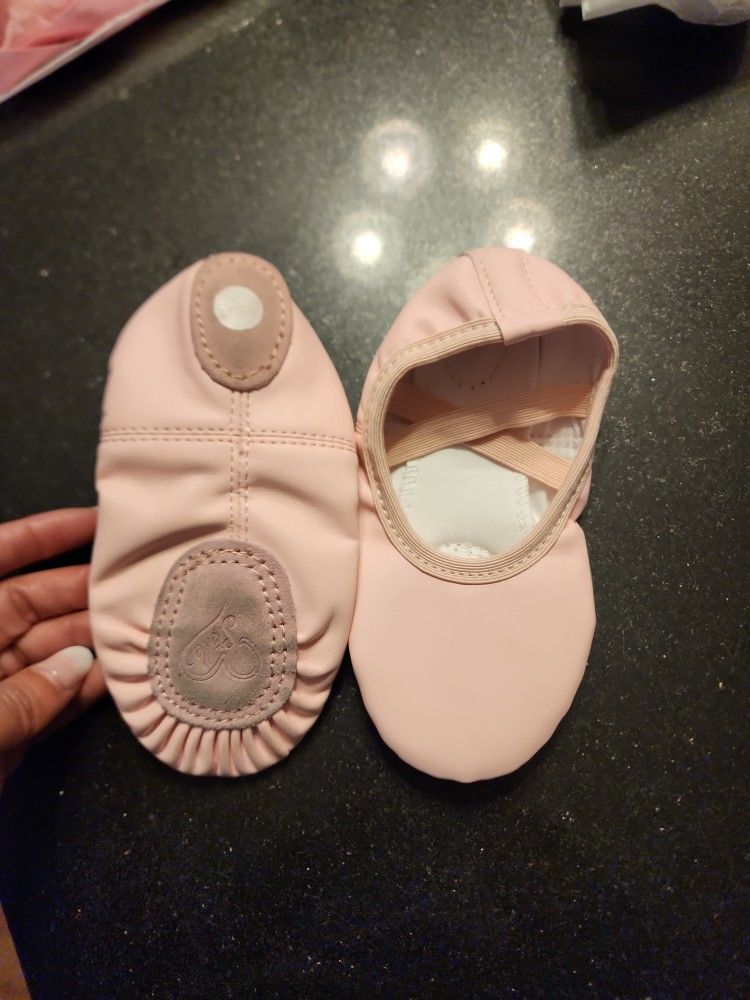 Girls Ballet Shoes – Size 10
